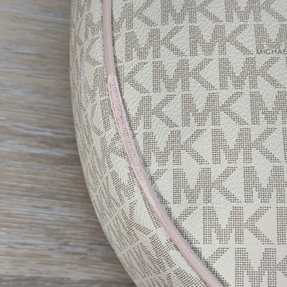 Michael Kors Large Dover Crossbody in Powder Blush! EUC! - Picture 7 of 13